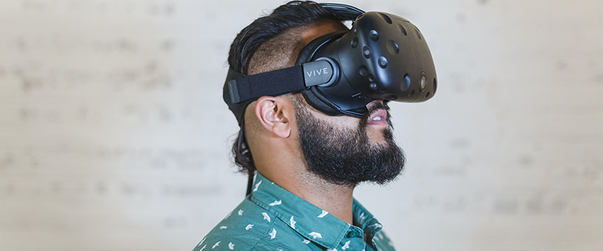 VR